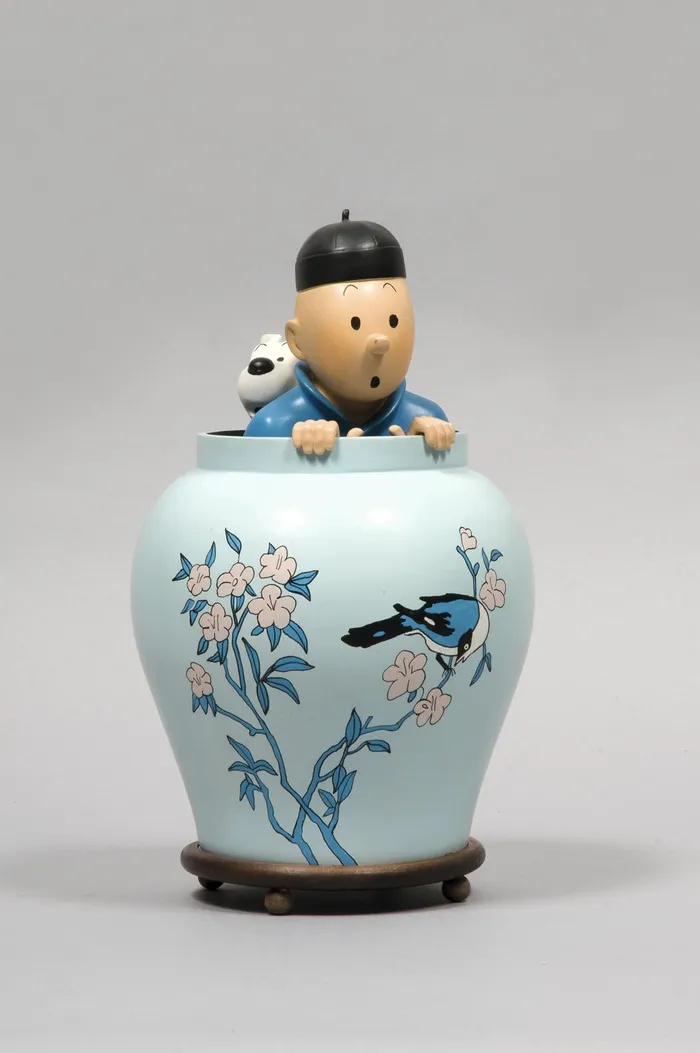 Kuifje & Bobby in Vaas Blauwe Lotus 28 cm Pixi