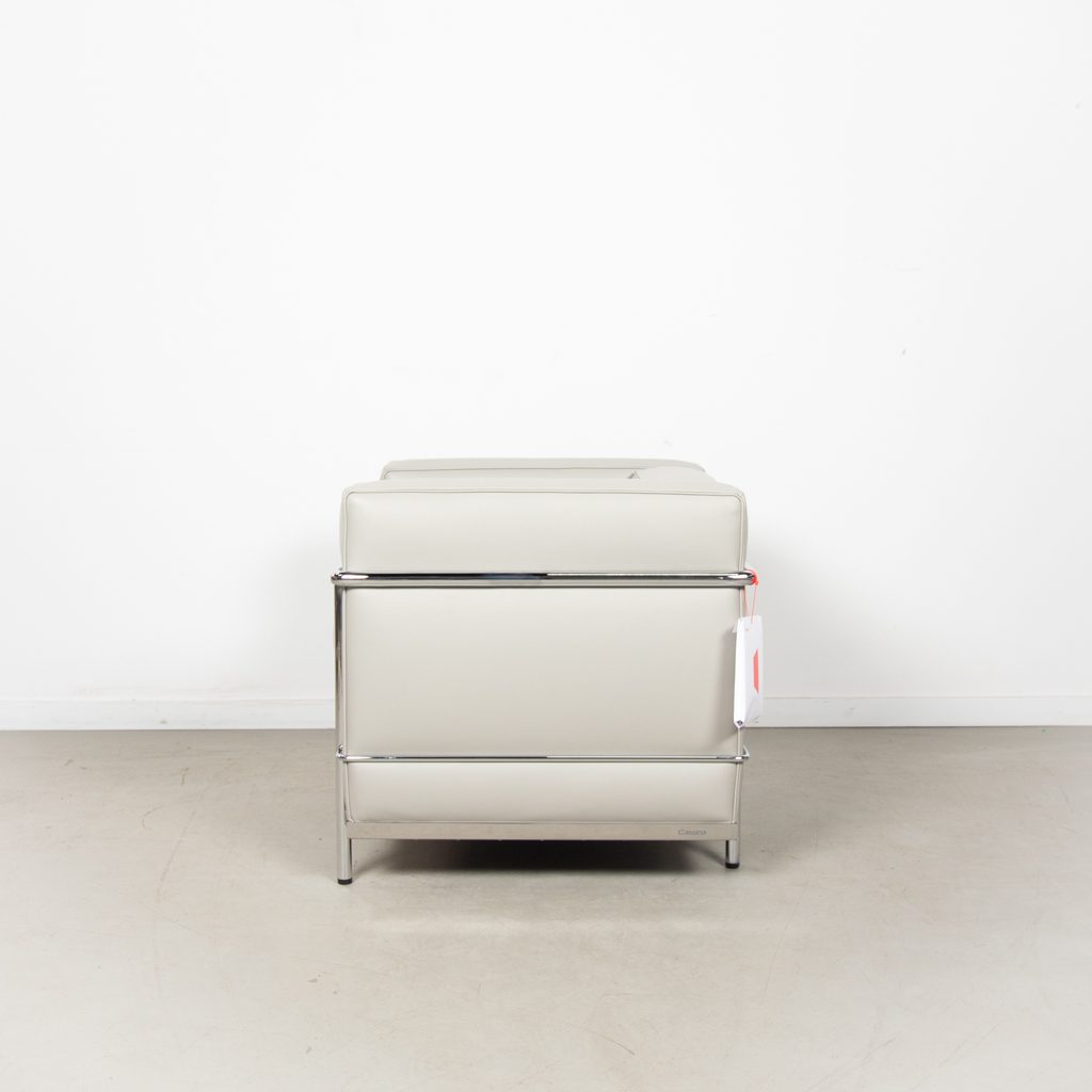 Cassina LC2 Fauteuil Lichtgrijs Leer - Image 3