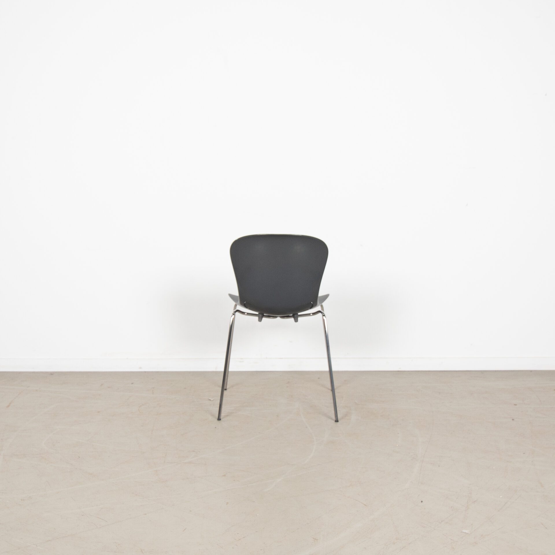 Fritz Hansen NAP KS50 Stoel Donkergrijs Kunststof - Chroom - Image 5