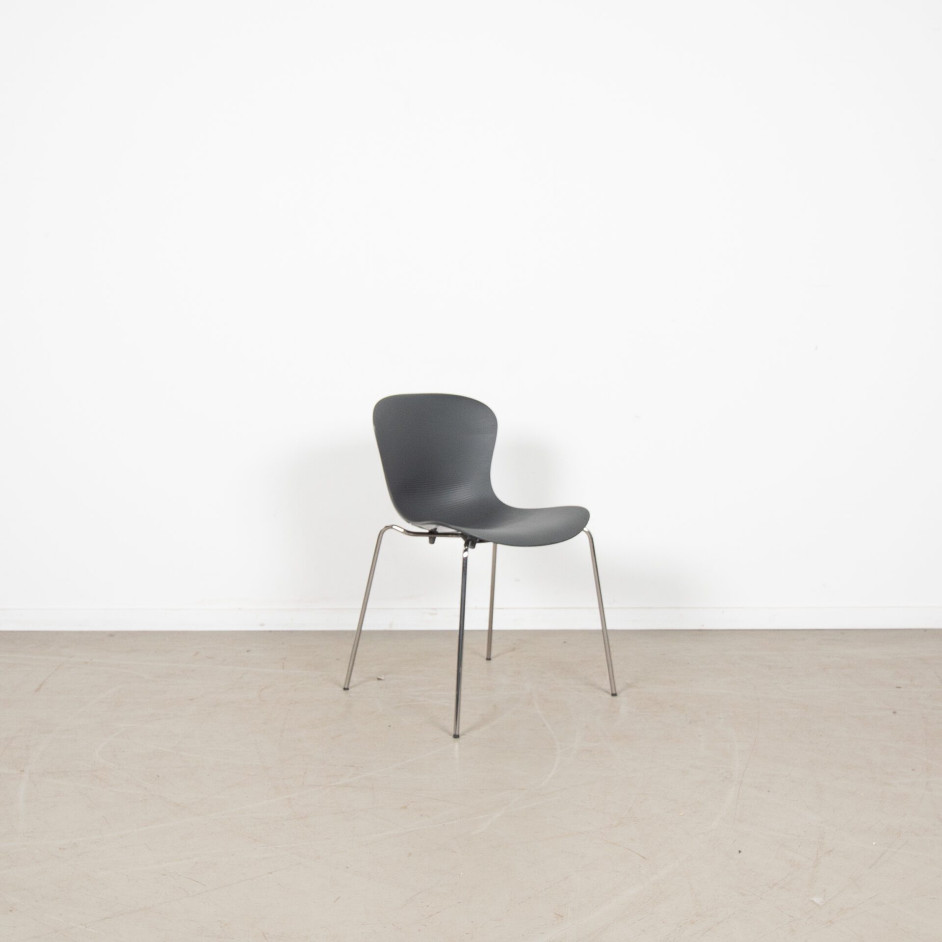 Fritz Hansen NAP KS50 Stoel Donkergrijs Kunststof - Chroom