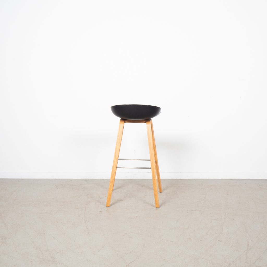 Hay AAS32 Kruk Zwart Kunststof - Hout - Image 5