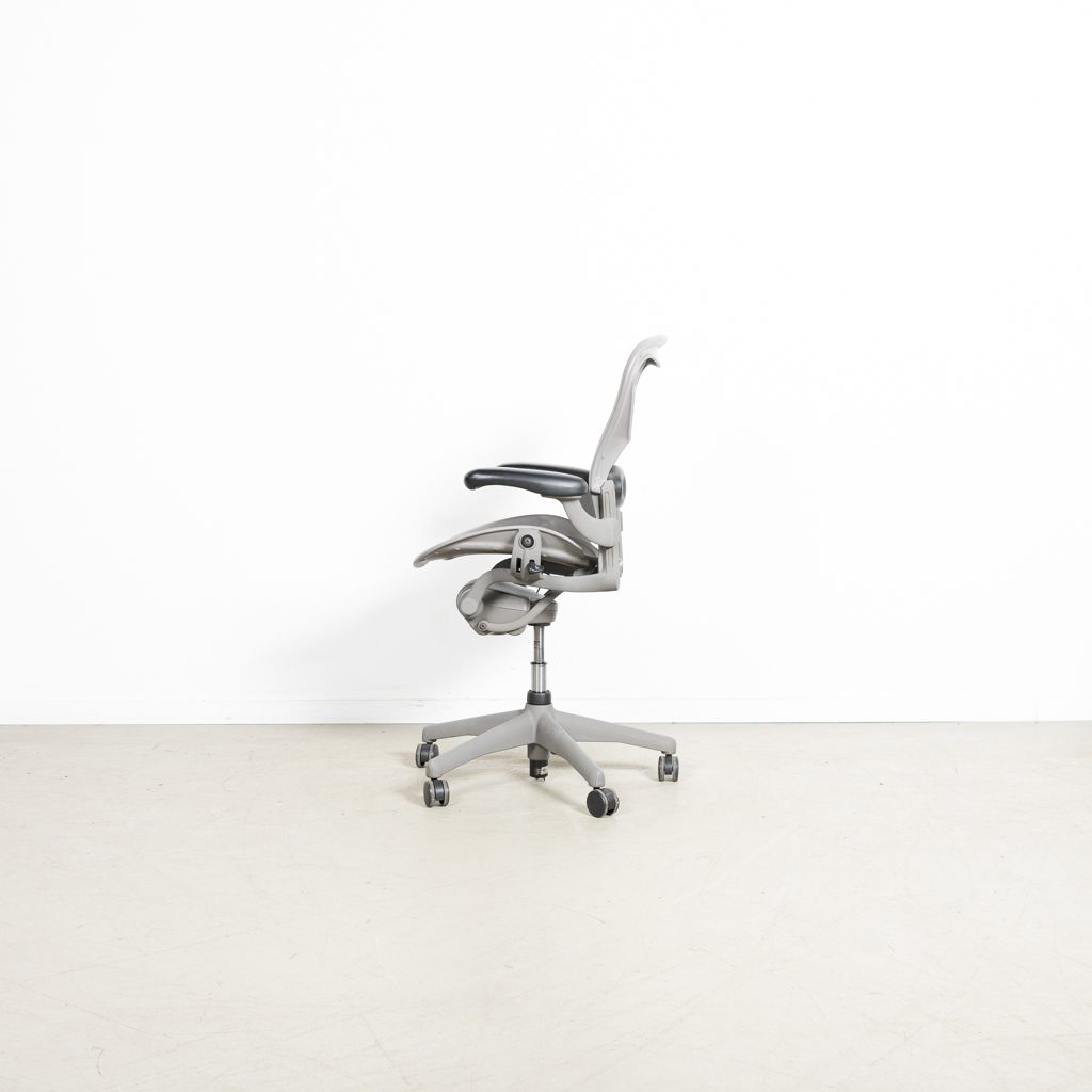 Mega Actie: Herman Miller Aeron Mineral Pellicle Maat B - Titanium - Image 4