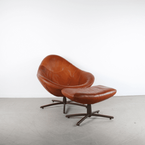 Label Hidde Fauteuil Donker Cognac Leer - Zwart + Hocker