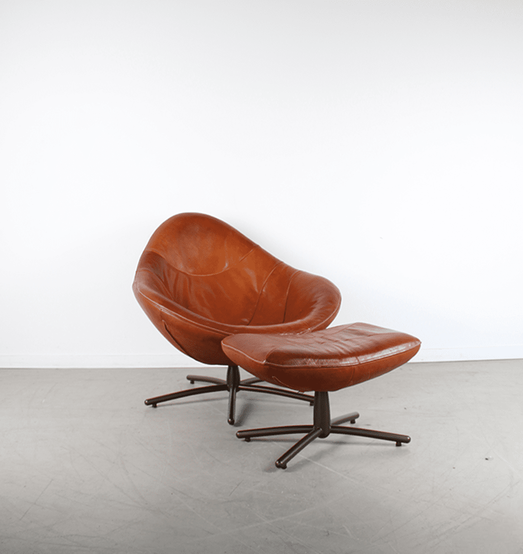 Label Hidde Fauteuil Donker Cognac Leer - Zwart + Hocker
