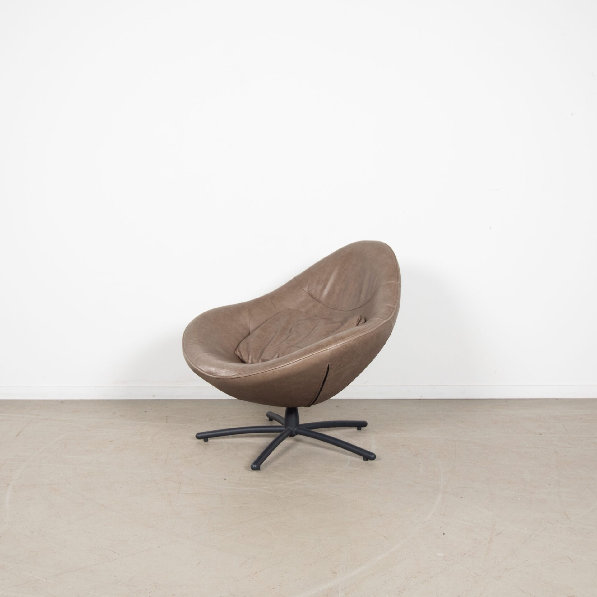 Label Hidde Fauteuil Taupe Leer - Image 3