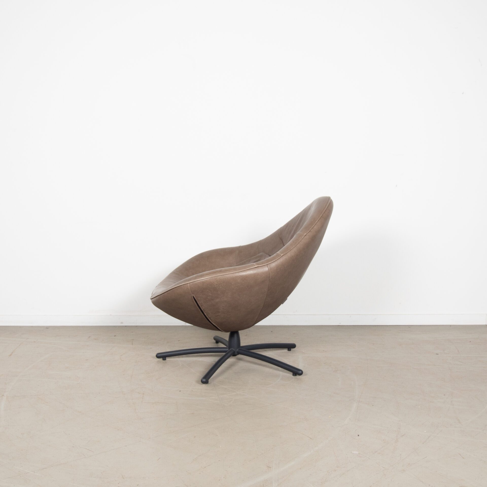 Label Hidde Fauteuil Taupe Leer - Image 4