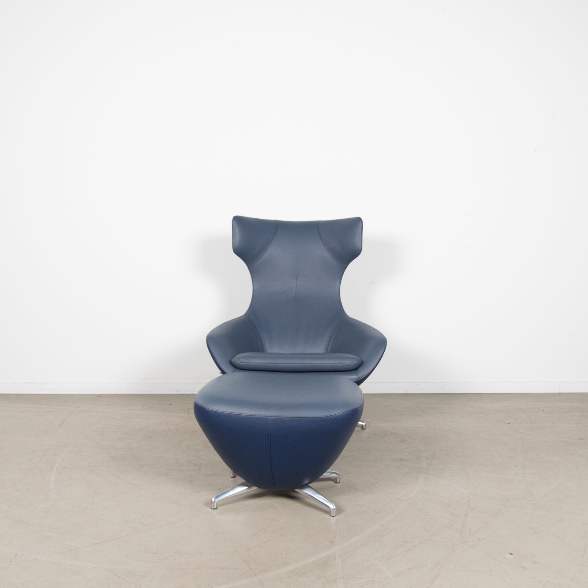 Leolux Caruzzo Fauteuil Donkerblauw Leer + Hocker - Image 2