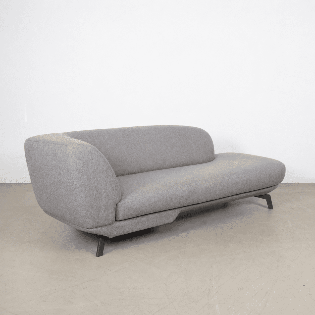 Leolux Flint Divan Bank 2,5-Zits Grijs Stof + Hocker