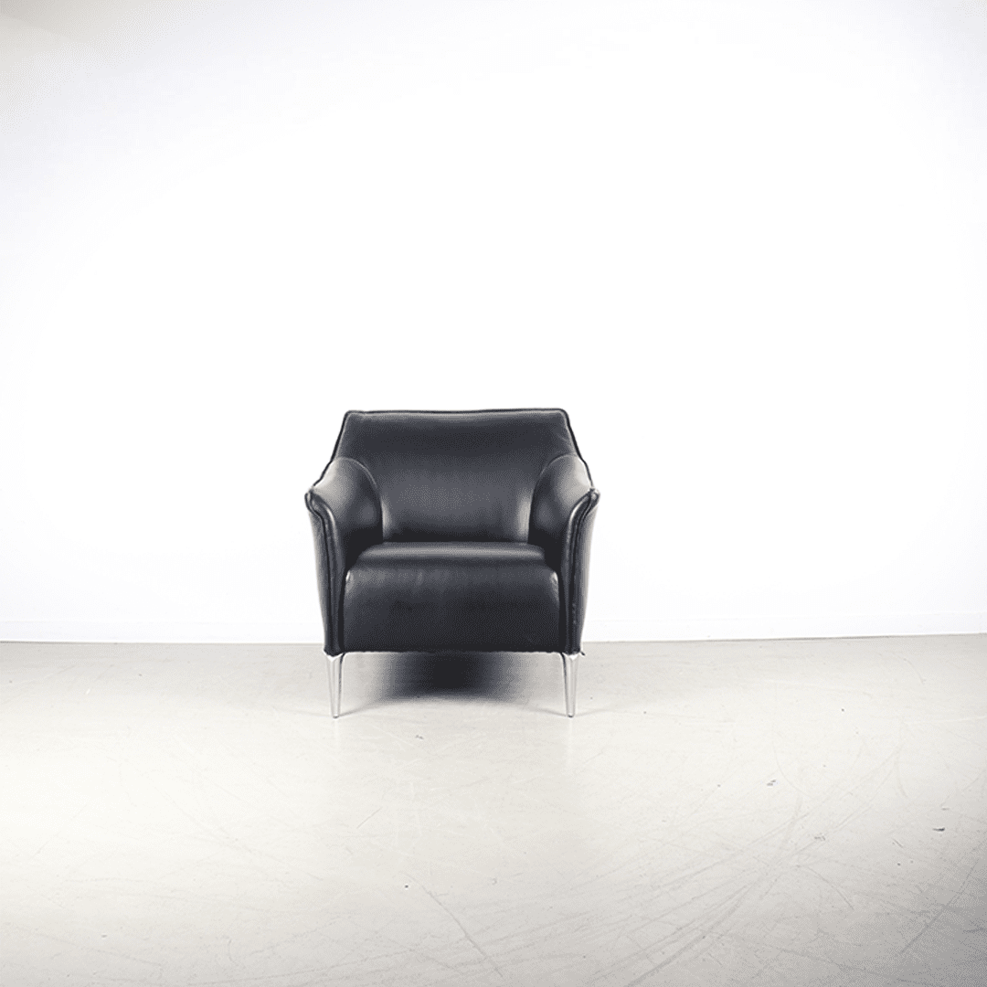 Leolux Mayon Fauteuil Zwart Leer + Hocker - Image 3