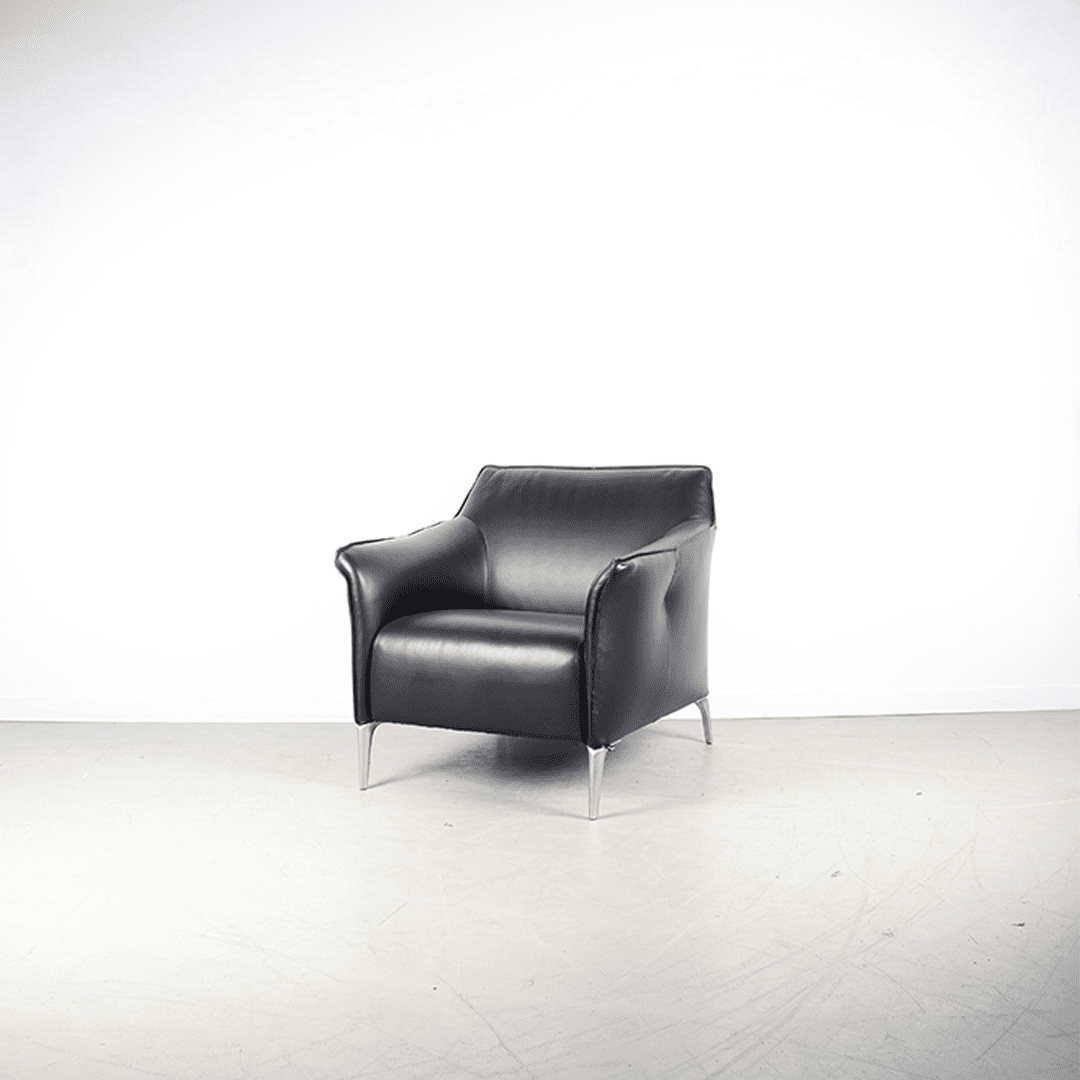 Leolux Mayon Fauteuil Zwart Leer + Hocker - Image 4