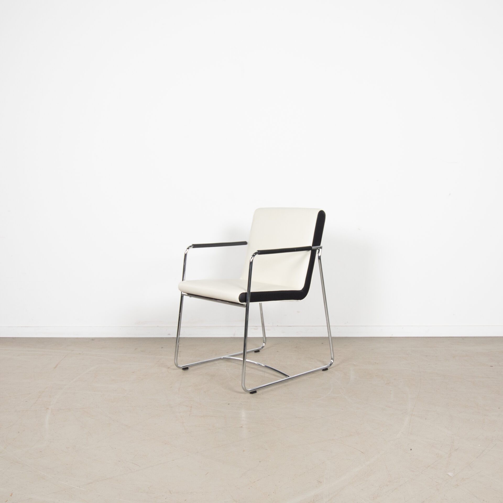 Leolux Spring Stoel Crème/Zwart Leer - Chroom - Image 3