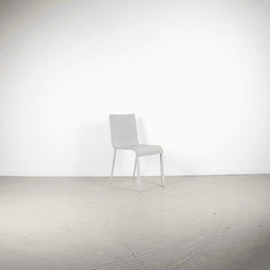 Vitra .03 Stoel Lichtgrijs Kunststof (Niet Stapelbaar) - Gepoedercoat Zilver