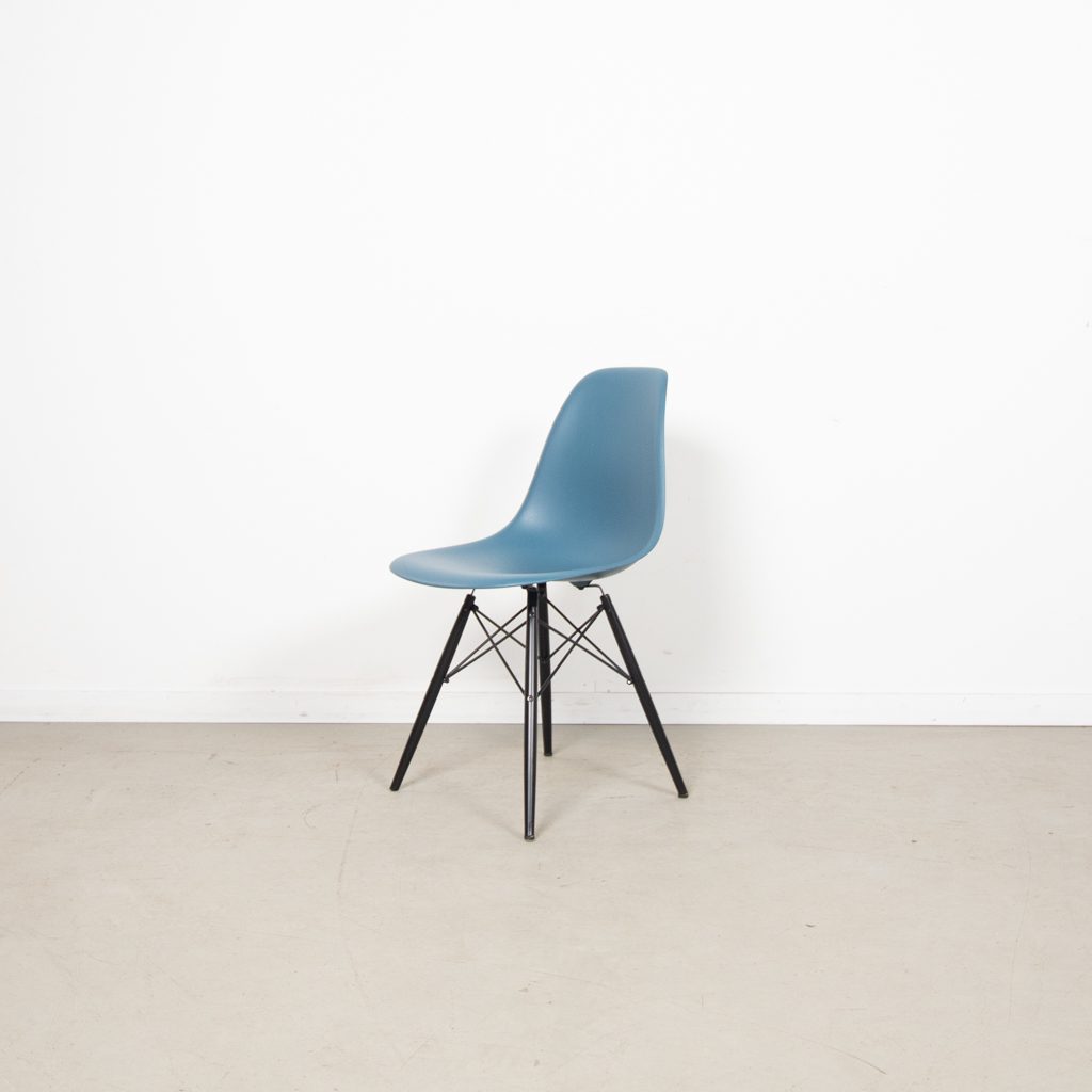 Vitra DSW Stoel Blauw Kunststof - Zwart - Image 3