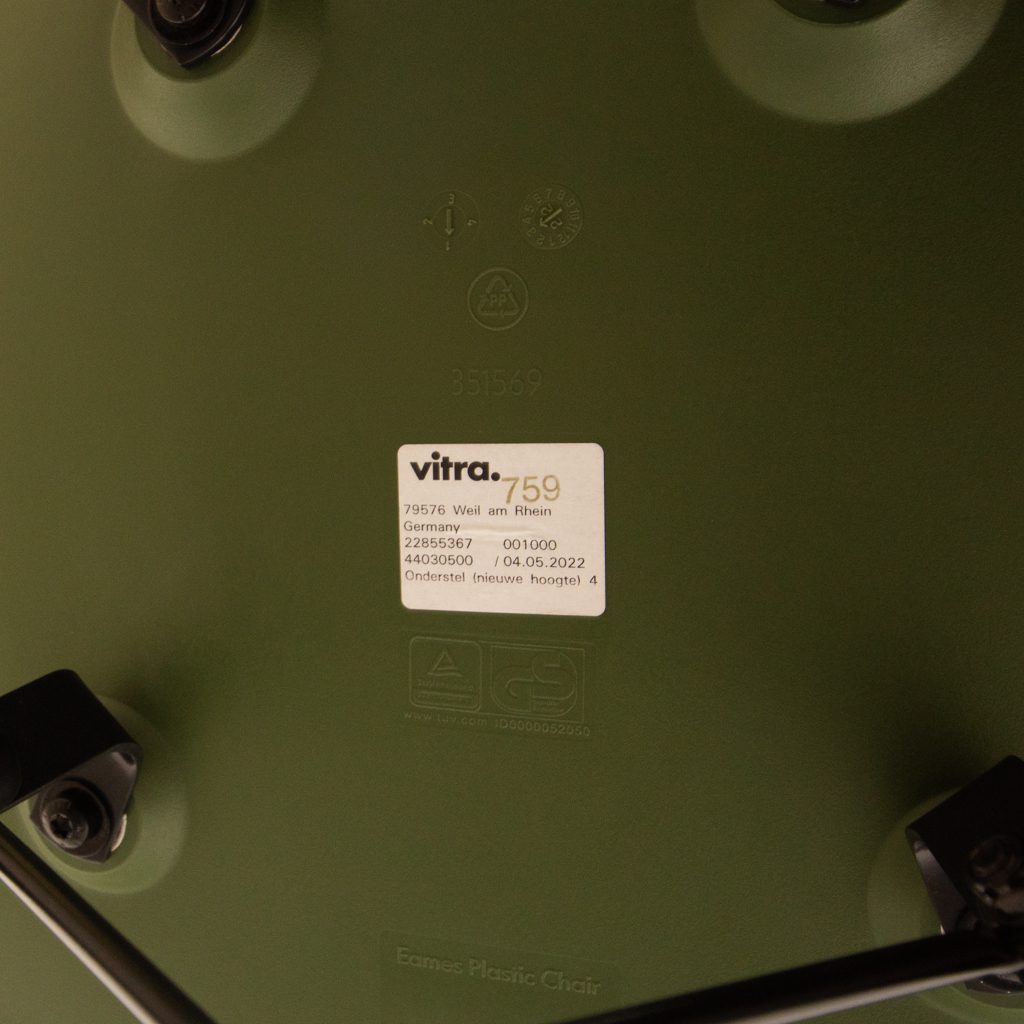 Vitra DSW Stoel Groen Kunststof - Zwart - Image 6