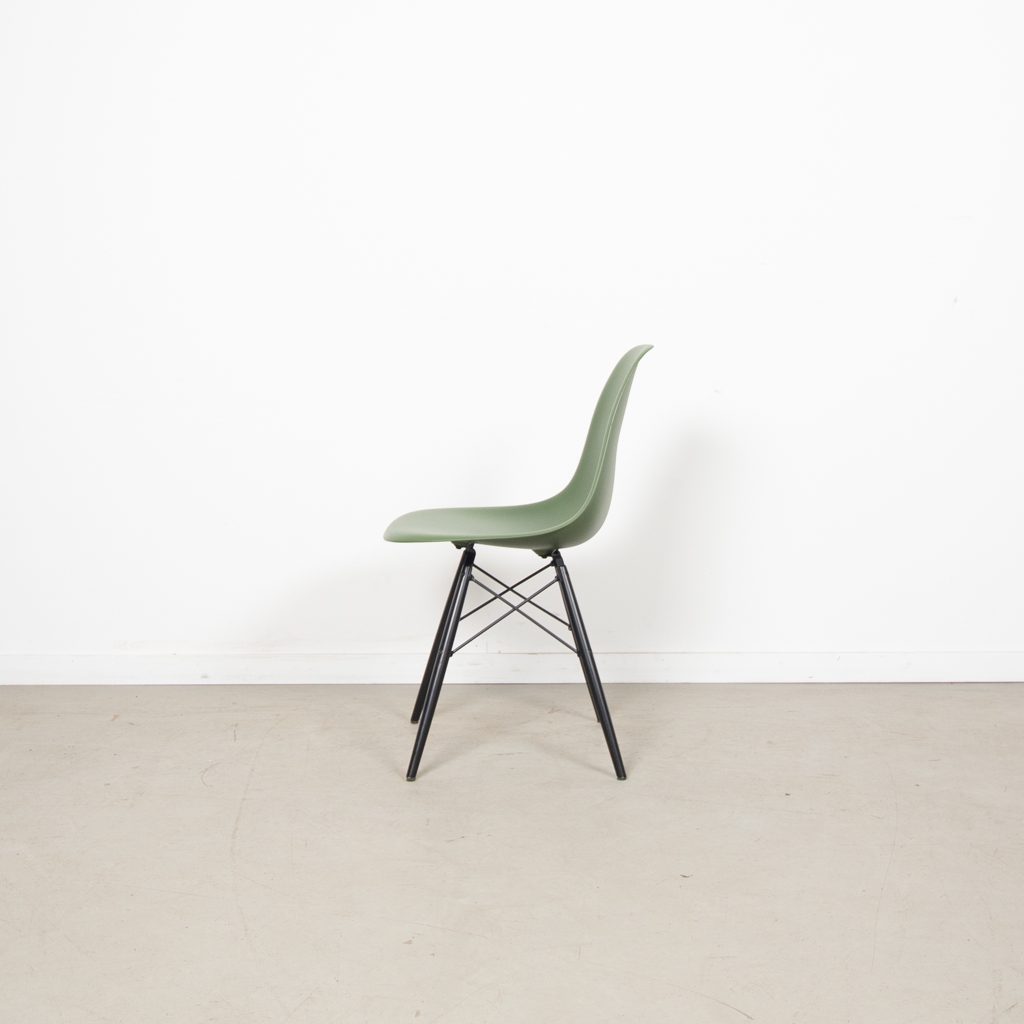 Vitra DSW Stoel Groen Kunststof - Zwart - Image 4