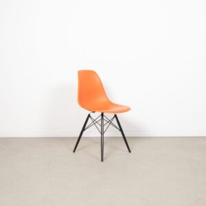 Vitra DSW Stoel Oranje Kunststof - Zwart