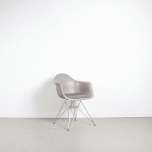 Vitra Eames DAR Stoel Taupe Kunststof - Chroom