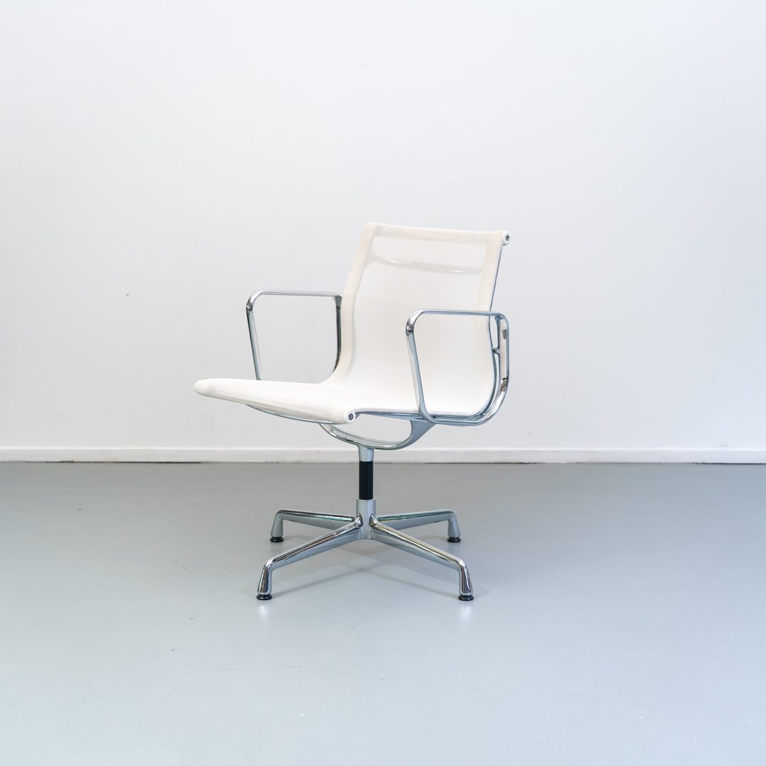 Vitra Eames EA 107 Stoel Wit Netweave - Chroom - Image 4