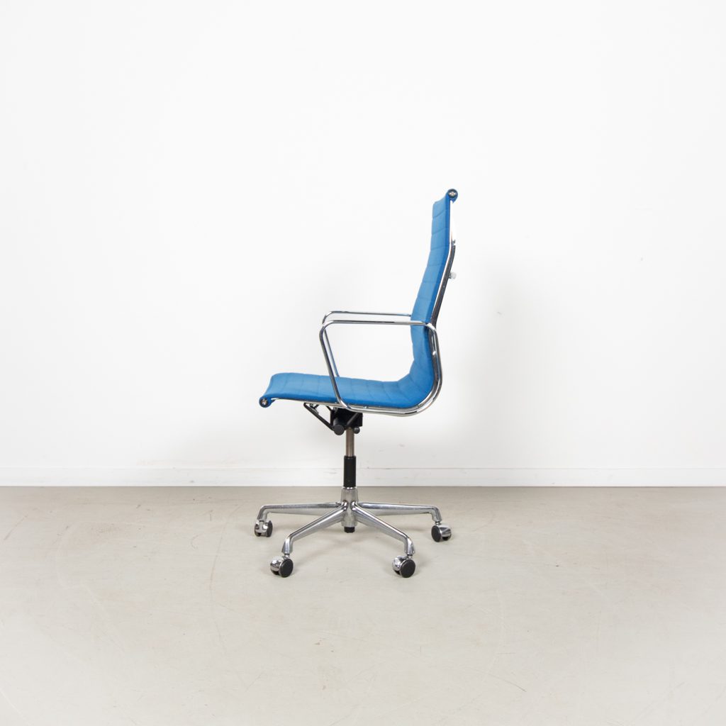 Vitra EA 119 Bureaustoel Blauw Hopsak - Chroom - Image 4