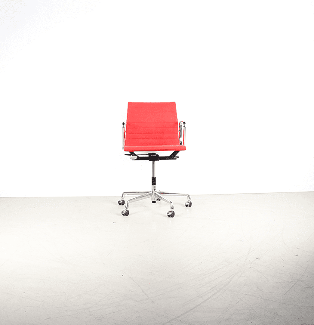 Vitra Eames EA 117 Bureaustoel Rood Hopsak - Chroom - Image 2