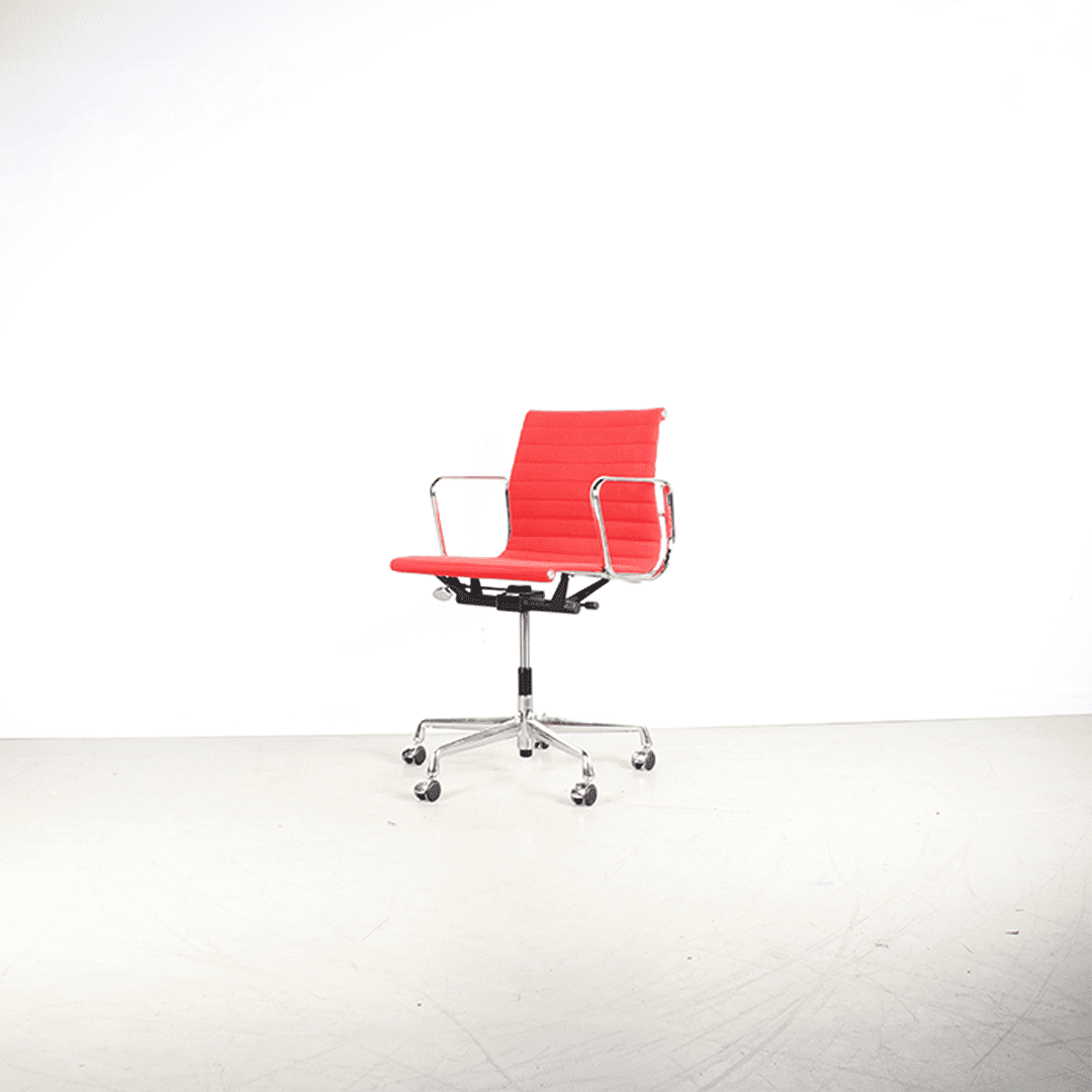 Vitra Eames EA 117 Bureaustoel Rood Hopsak - Chroom - Image 3