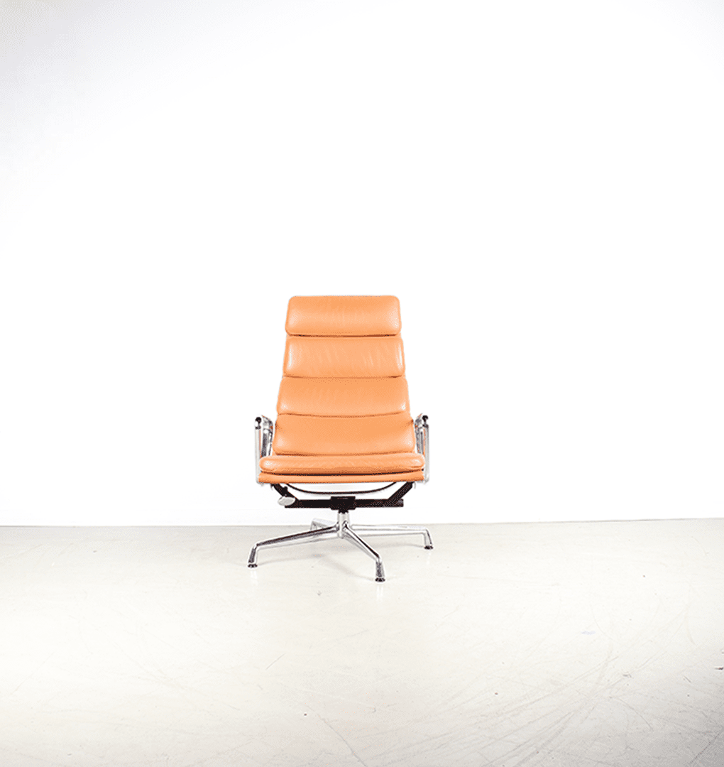Vitra Eames EA 222 Fauteuil Cognac Leer - Chroom + EA 223 Hocker - Image 3