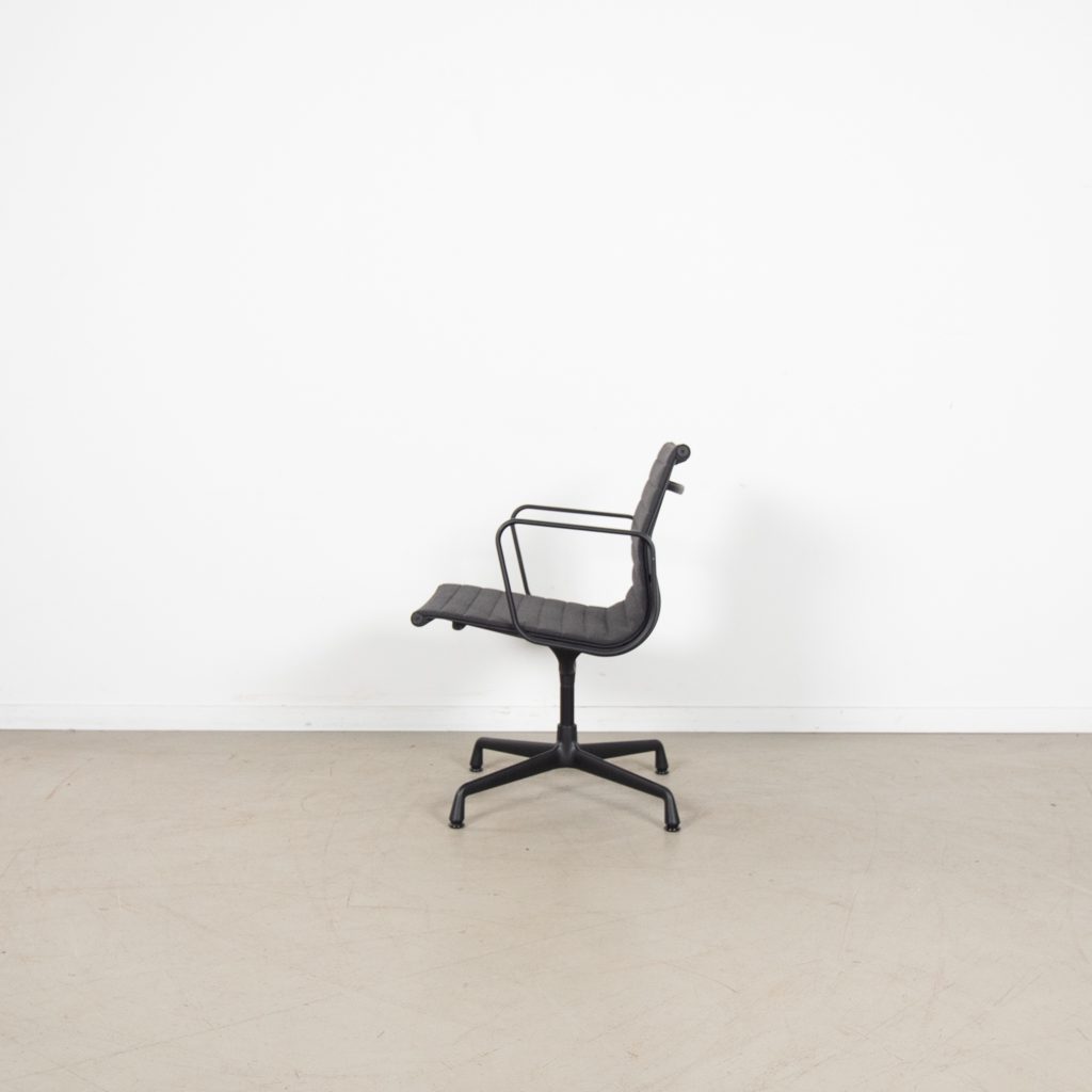 Vitra Eames EA 108 Bureaustoel Zwart Hopsak - Zwart - Image 3