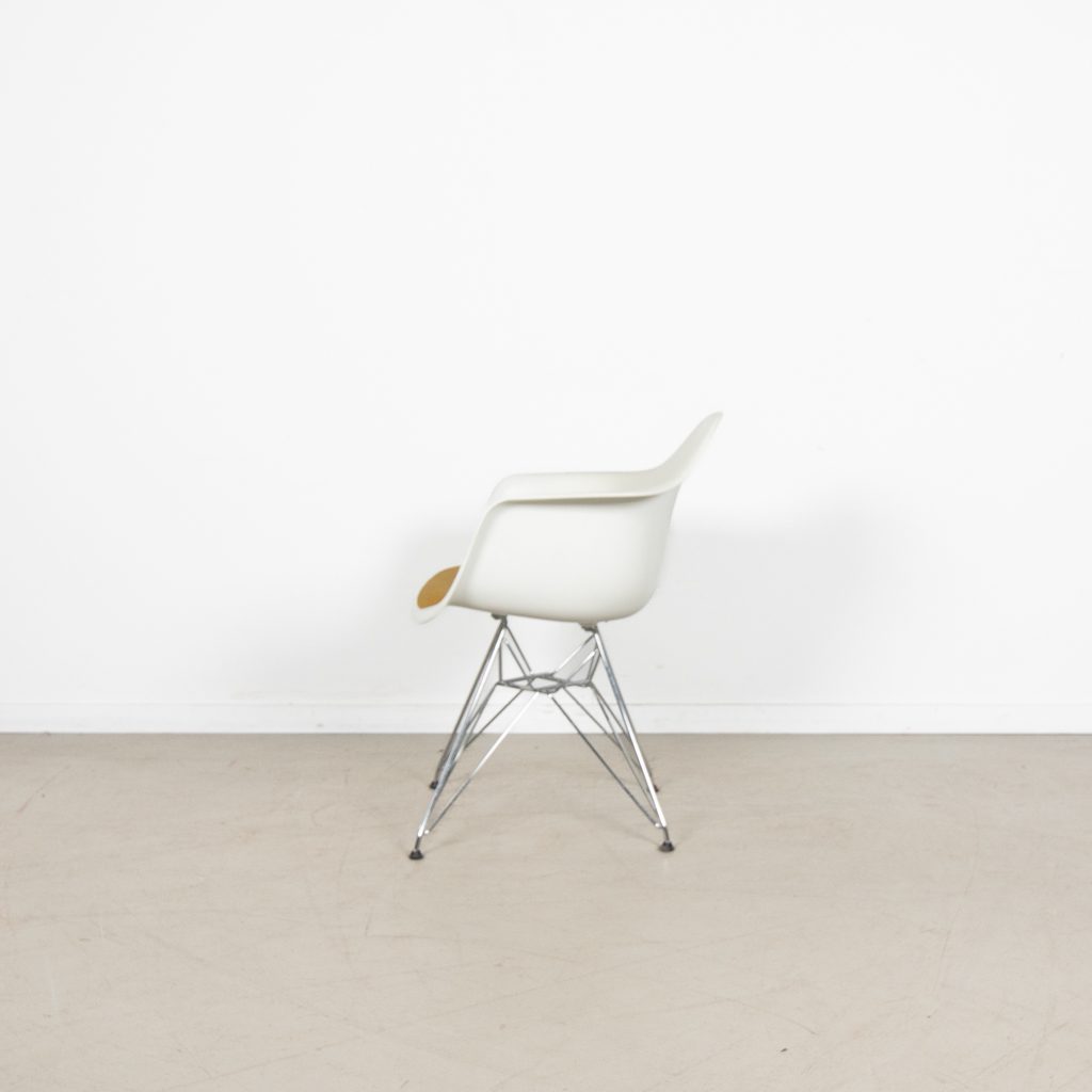 Vitra Eames DAR Stoel Wit/Geel Kunststof/Stof - Chroom - Image 4