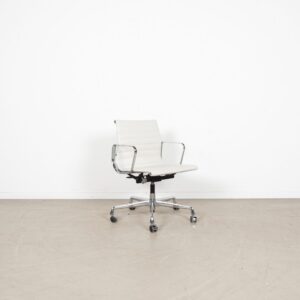 Vitra Eames EA117 Bureaustoel Wit Leer - Chroom