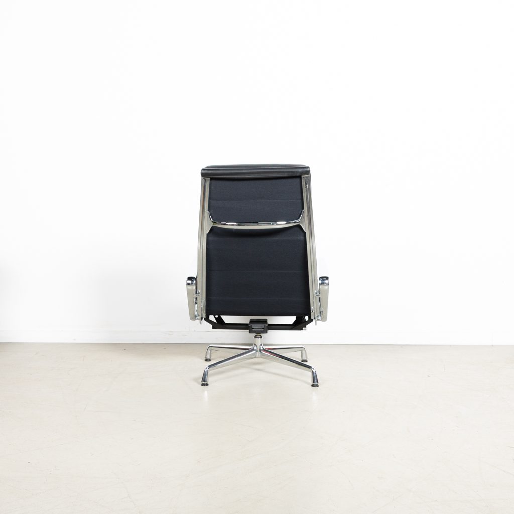 Vitra Eames EA 222 Fauteuil Zwart Leer + EA223 Hocker - Image 5