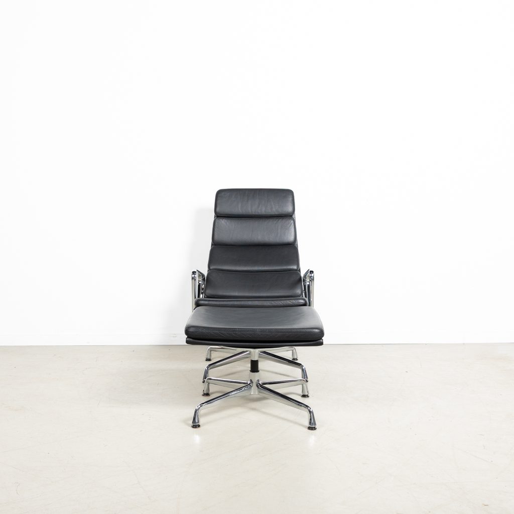 Vitra Eames EA 222 Fauteuil Zwart Leer + EA223 Hocker - Image 2
