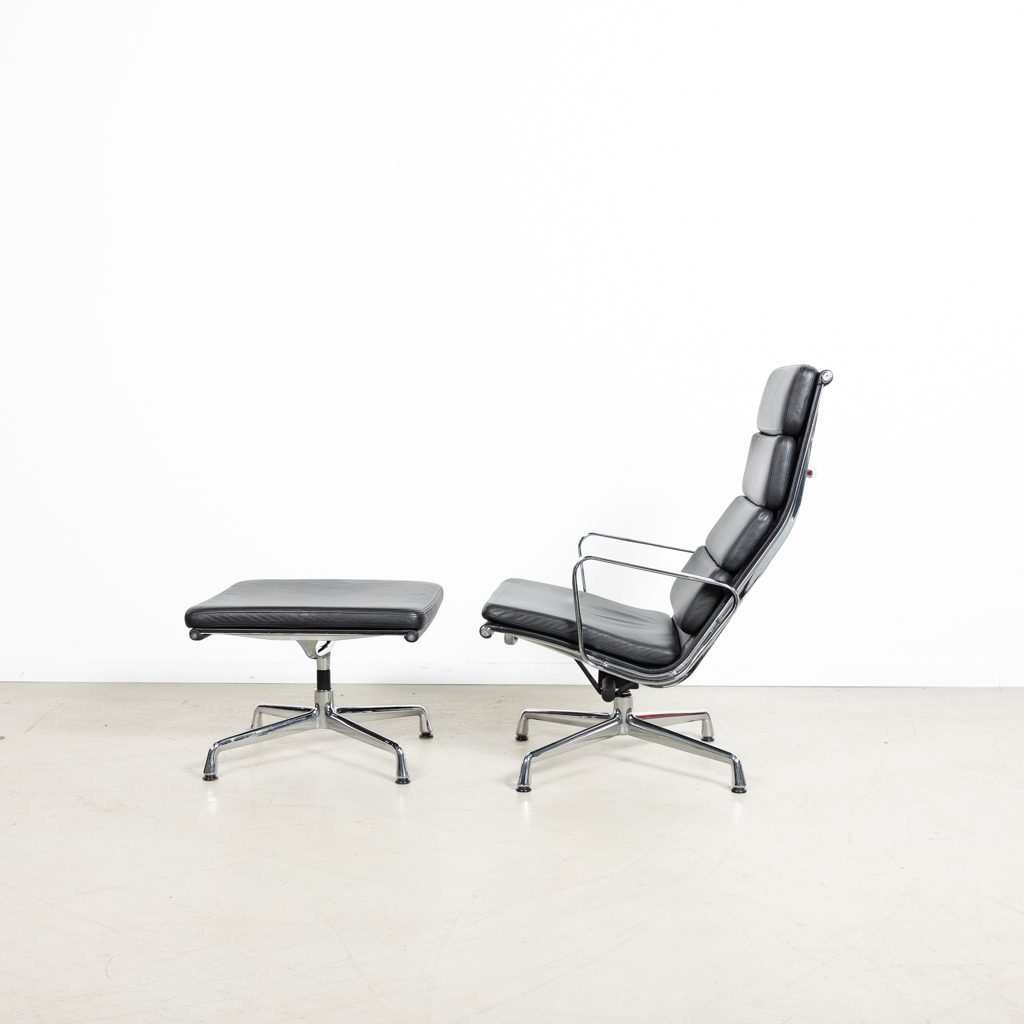 Vitra Eames EA 222 Fauteuil Zwart Leer + EA223 Hocker - Image 4