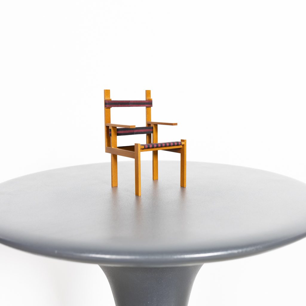 Vitra Miniatuur Lattenstuhl Stoel Bruin Hout/Stof