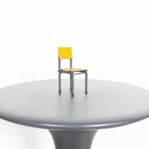 Vitra Miniatuur Rietveld Miniature Military Stoel Geel/Antraciet Hout