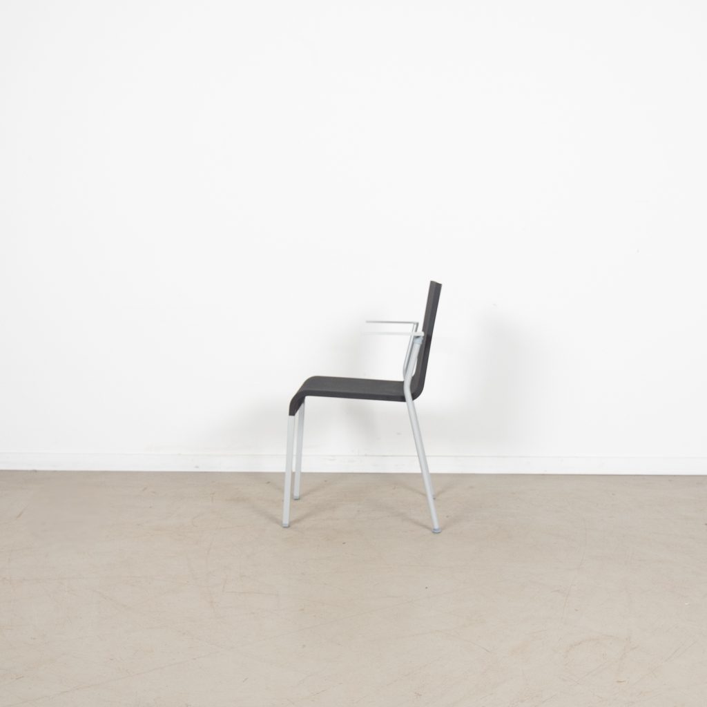 Vitra .03 Stoel Donkergrijs Kunststof (Stapelbaar) - Gepoedercoat Zilver - Image 3