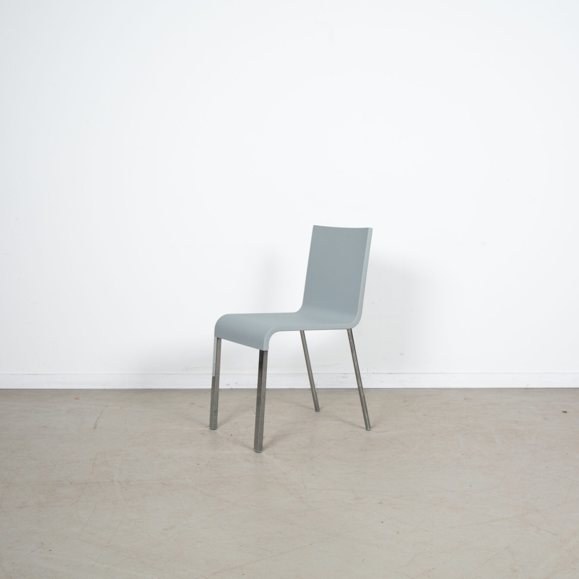 Vitra .03 Stoel Grijs Kunststof (Niet Stapelbaar) - Chroom - Image 3