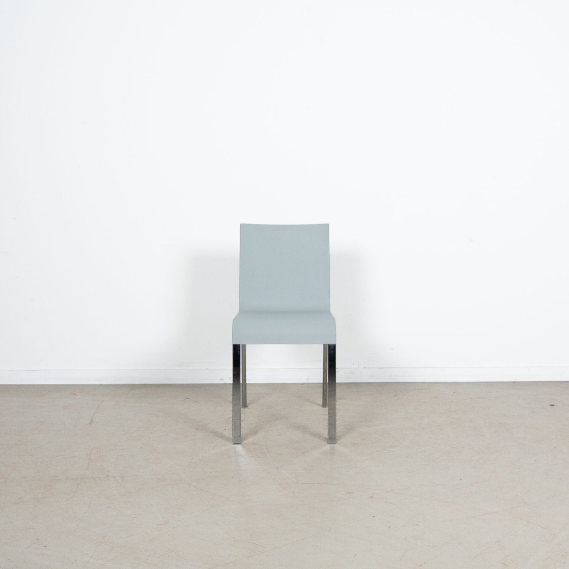 Vitra .03 Stoel Grijs Kunststof (Niet Stapelbaar) - Chroom - Image 2