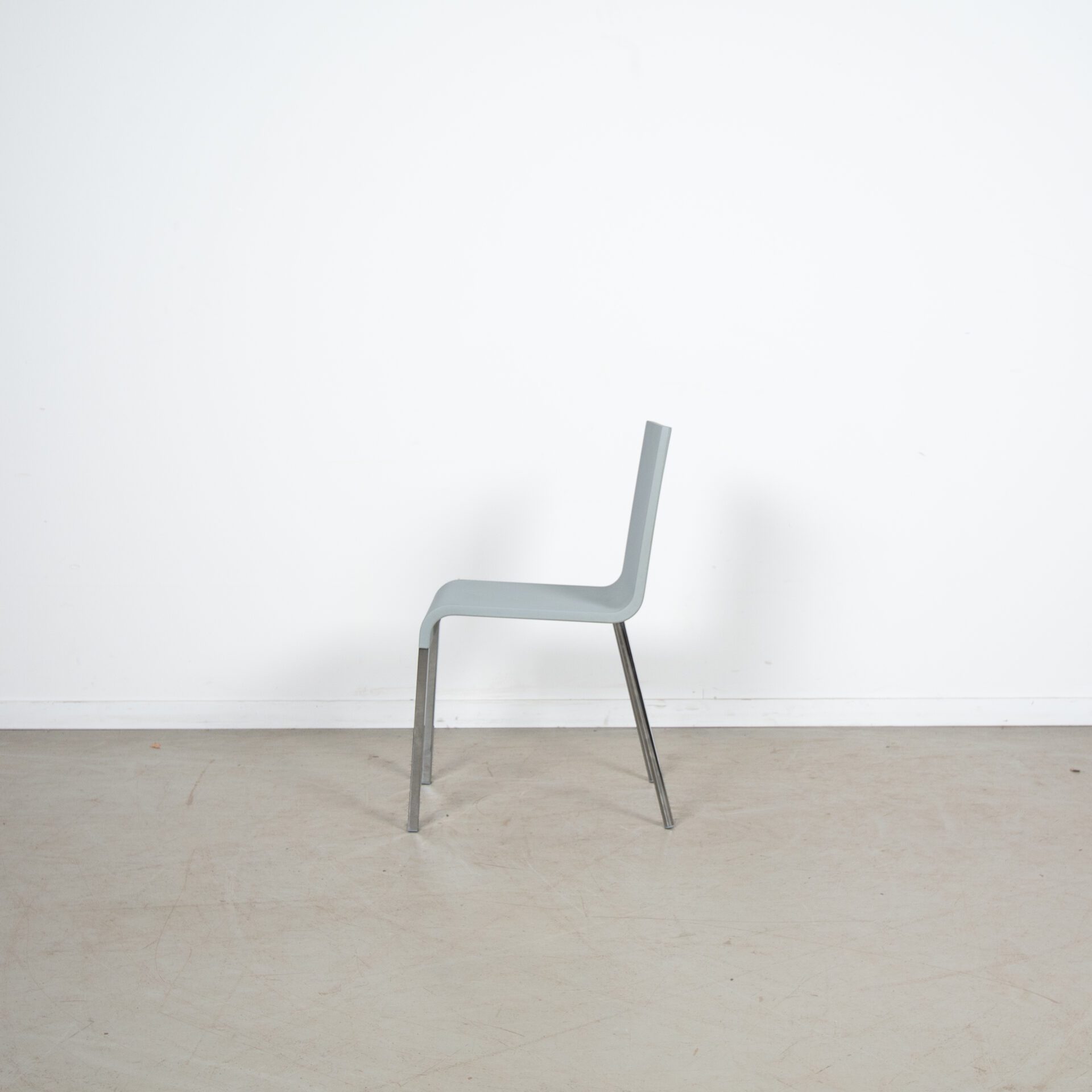 Vitra .03 Stoel Grijs Kunststof (Niet Stapelbaar) - Chroom - Image 4
