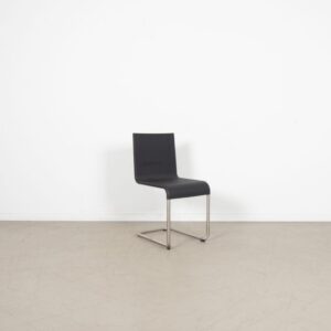 Vitra .05 Stoel Zwart Kunststof - RVS