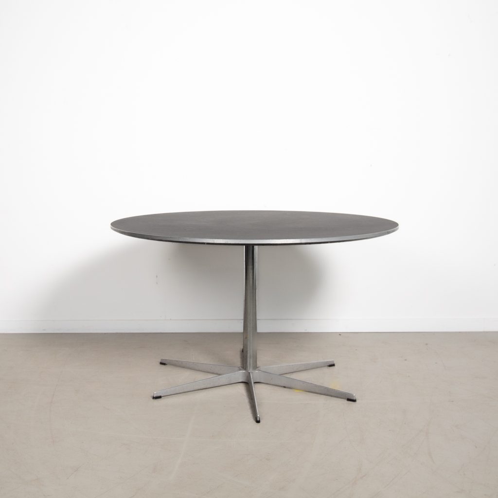 Fritz Hansen A825 Tafel Grijs Fenix laminaat - Aluminium - Image 2