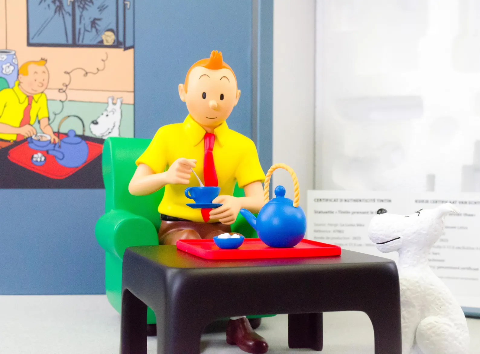 Kuifje Drinkt Thee beeld Nieuw