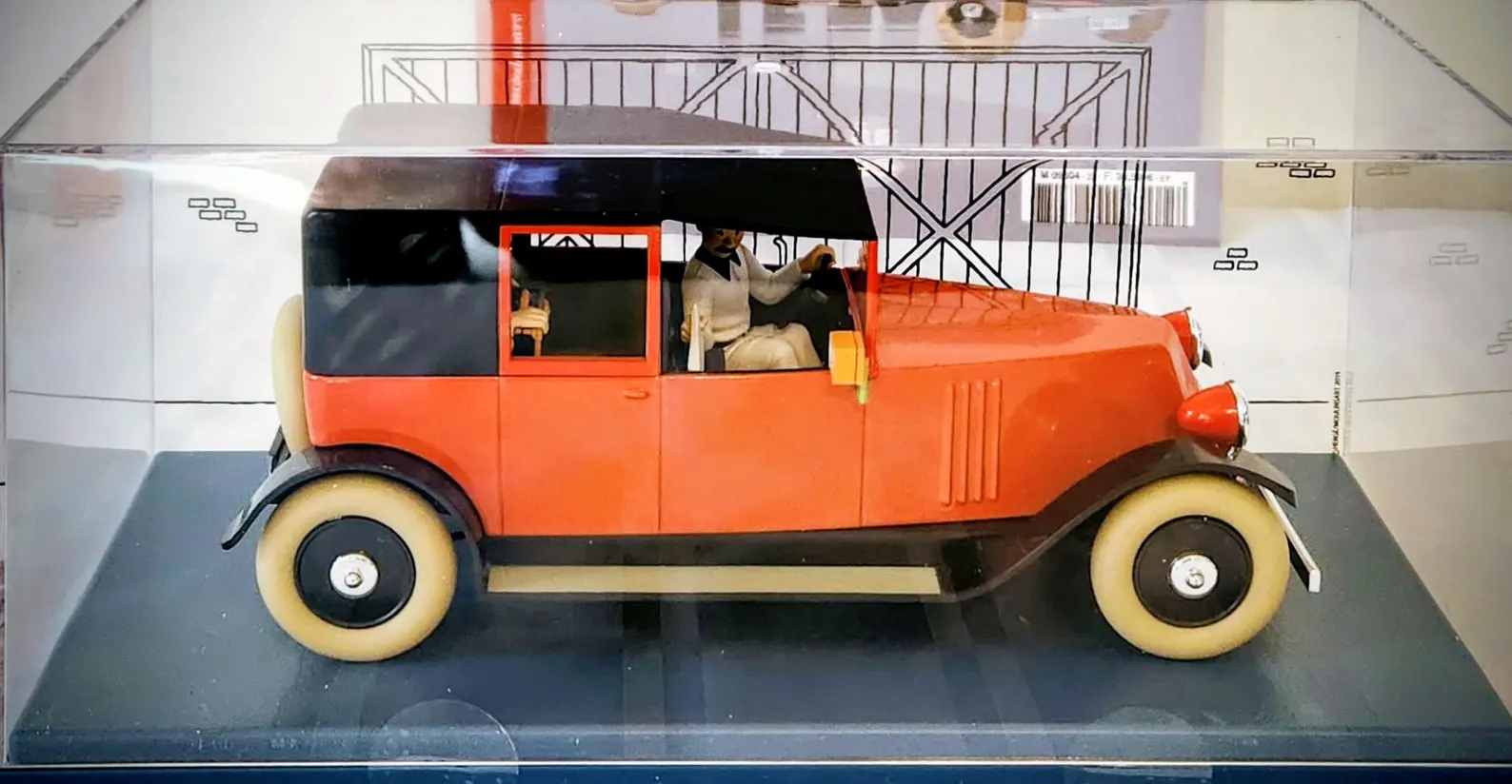 Kuifje auto 1:24 #25 De rode Renault taxi uit De krab met de gulden scharen - Image 4